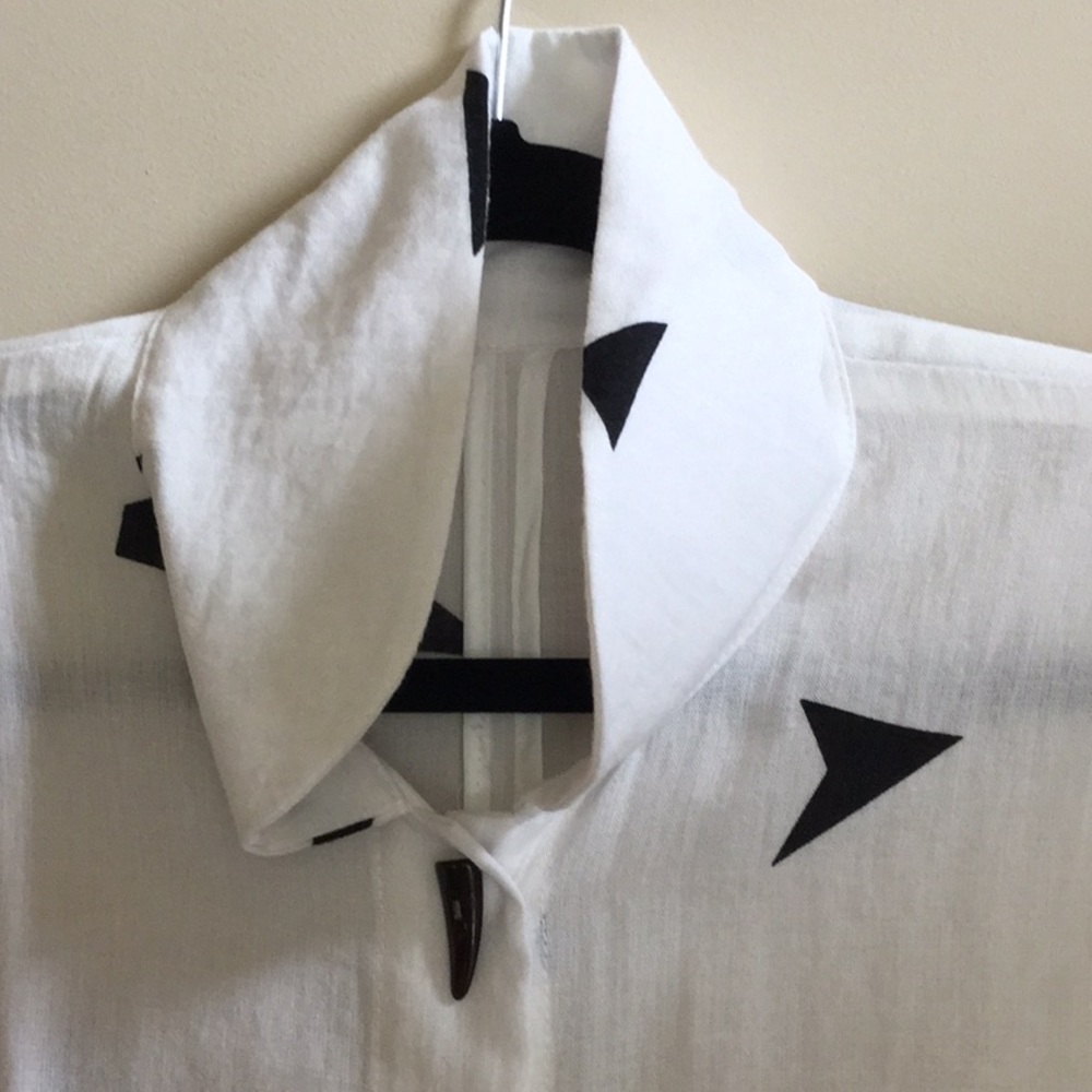 Blouse.or jacket - Picture 3 of 3